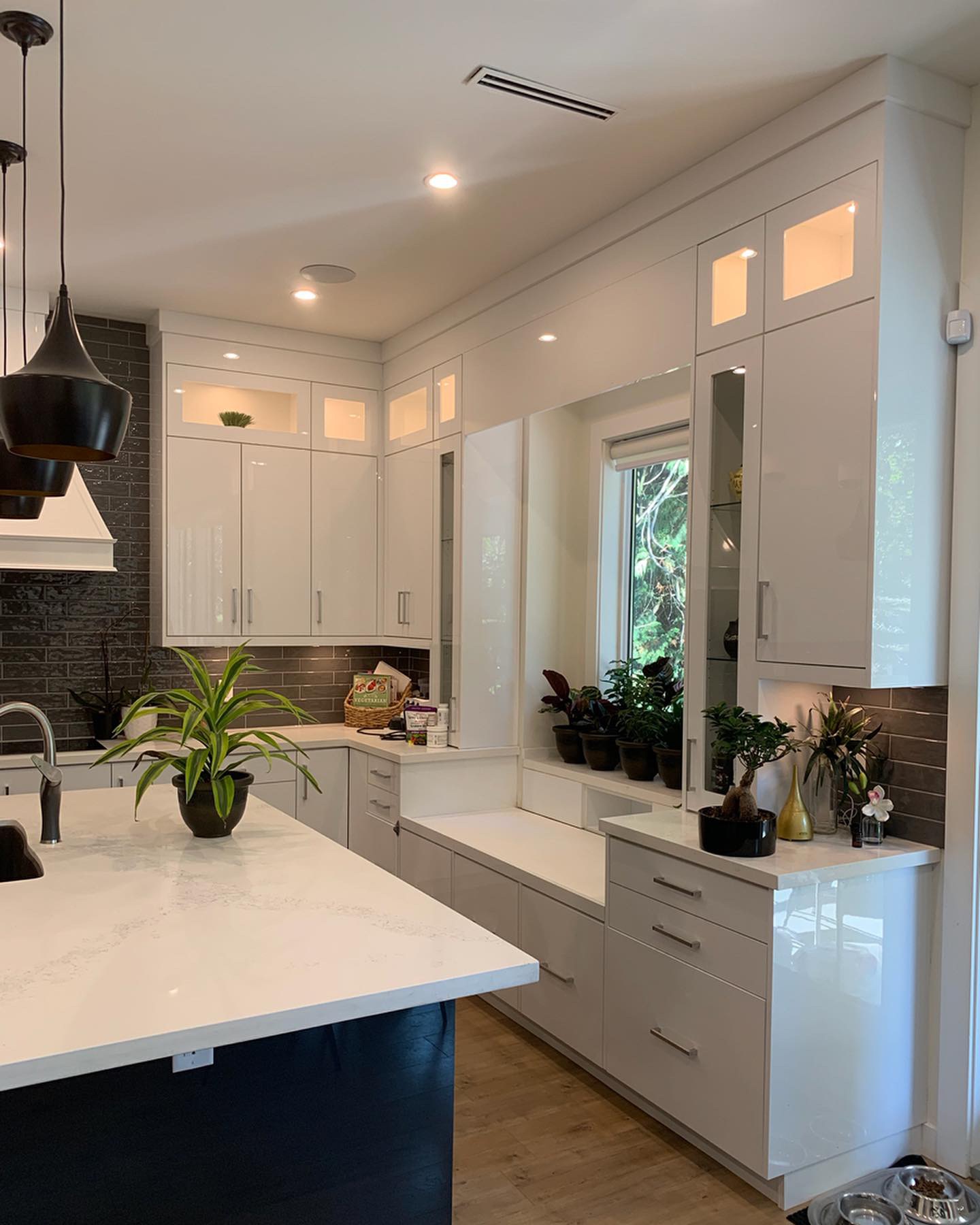 Kitchens - Sunshine Cabinets