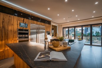 b45400c0-c31e-4a32-834c-f94e1ab1c364