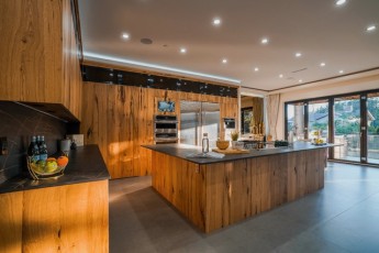 b10a778b-892a-4476-bff0-06ee6fa61641