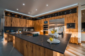 f276cca4-4a58-43f1-bf75-c9d5f20154f7